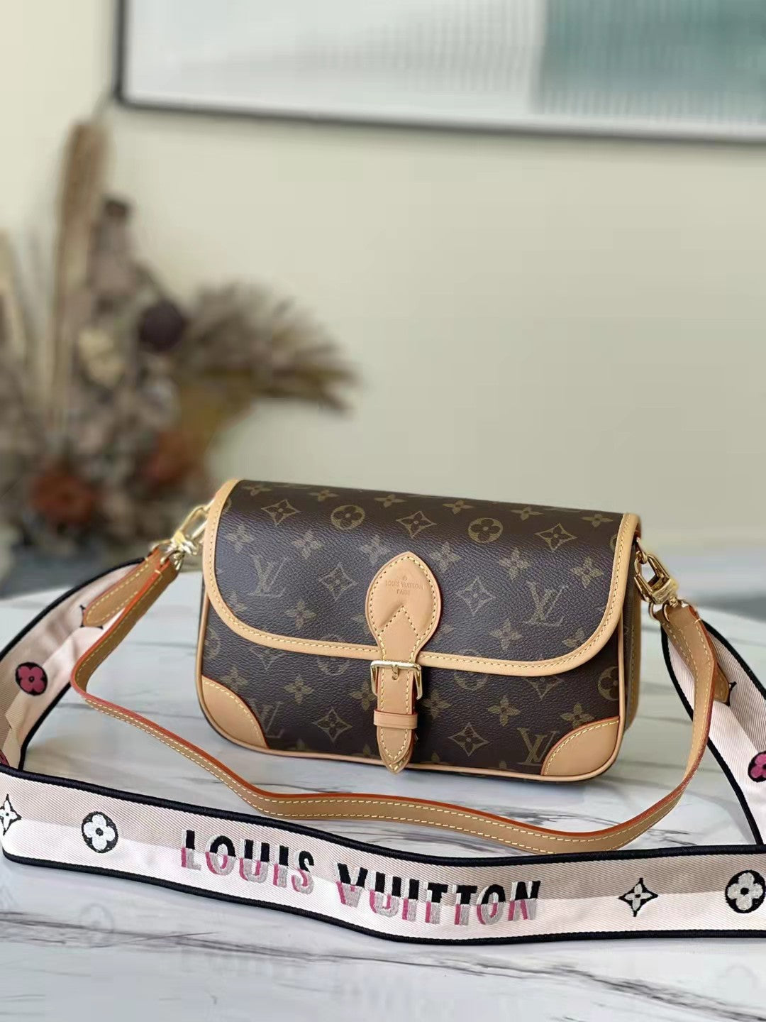 Louis Vuitton Diane – PearlaaClosetLLC